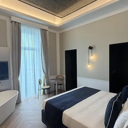 Palazzo Montella Affittacamere 4*