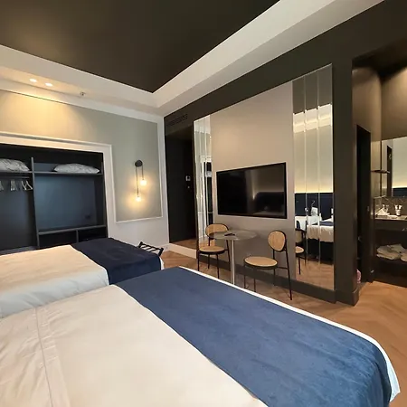 Palazzo Montella 4* Naples